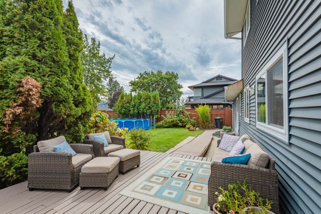 Outdoor patio furniture